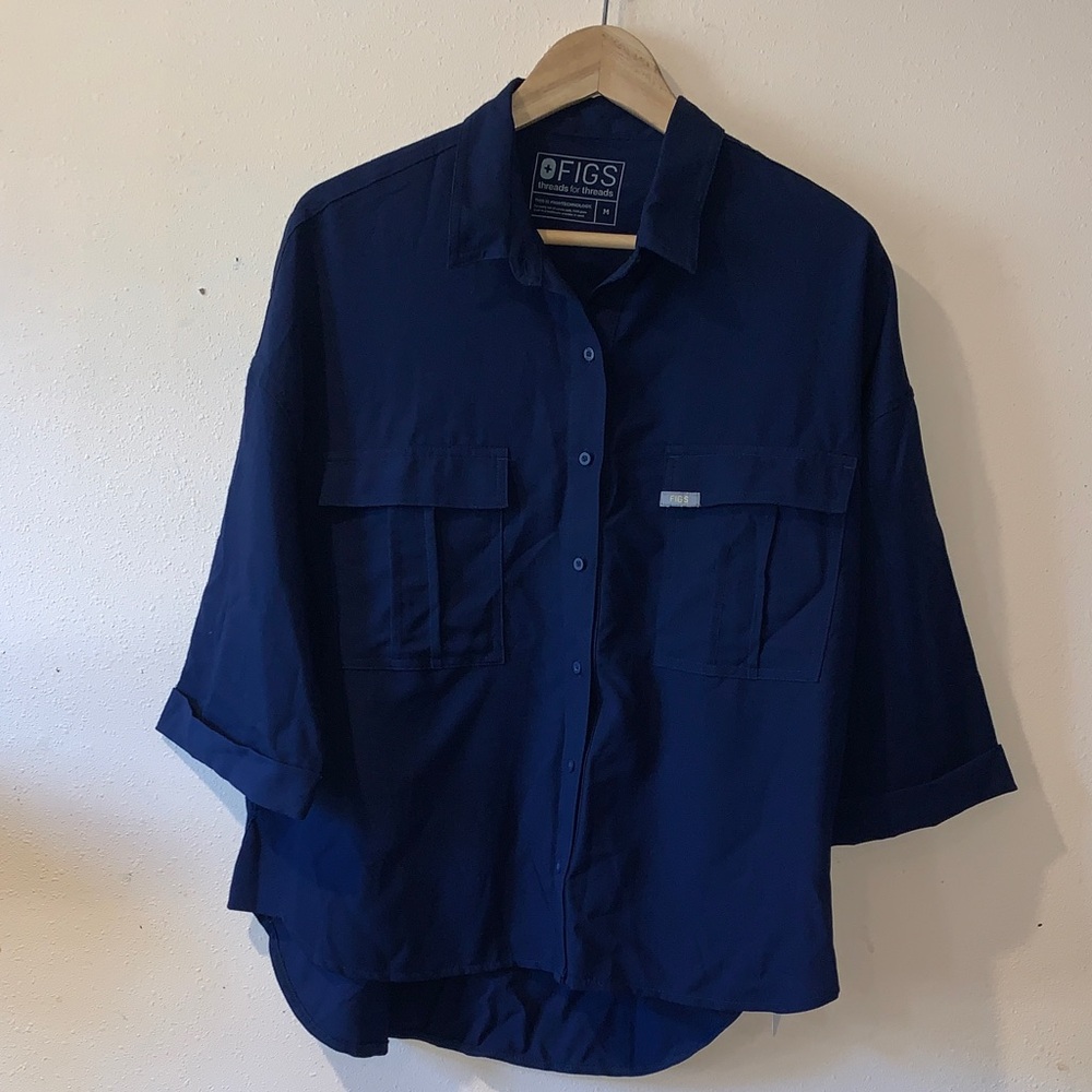 Figs NWT Set Deep Blue womens soho button down top set with pants SIZE MEDIUM